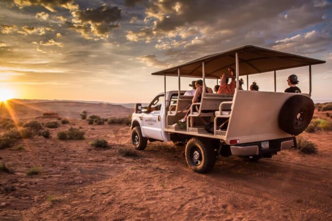 Page: Secret Antelope Canyon and Horseshoe Bend Tour - Customer Feedback Insights