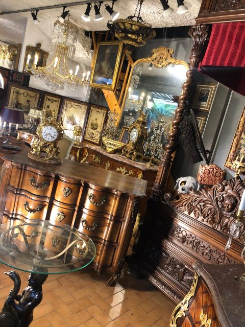 Paris Flea Market.Private Guide (Ex Antiques Dealer) - Accessibility Information