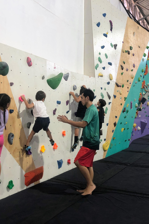 Pattaya: Bean Cow Climbing Gym Day Pass - Gear Rental and Refreshments