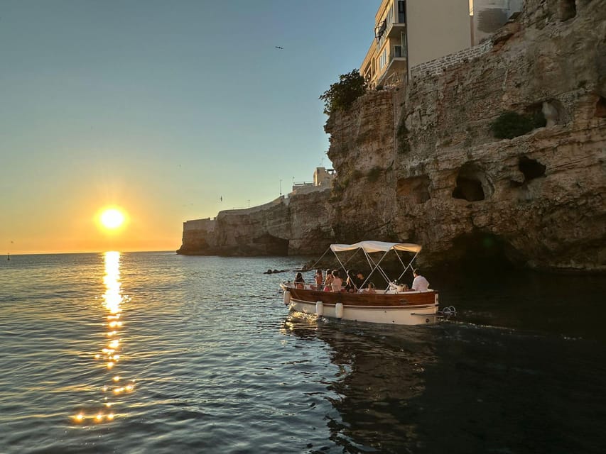 Polignano : Private Boat, Highlights Tour Sunrise & Sunset - Cave Exploration