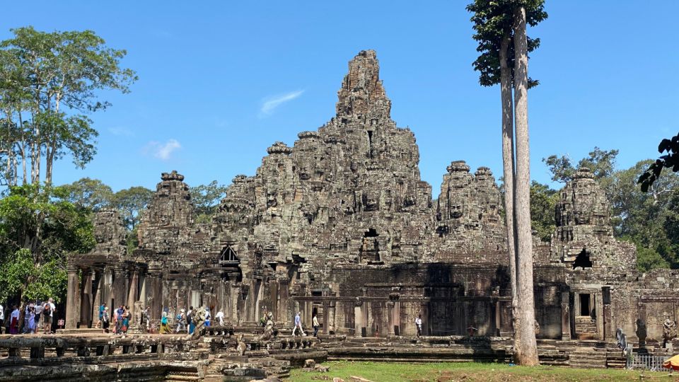 Private Angkor Wat and Banteay Srei Temple Tour - Important Considerations