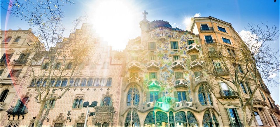 Private Barcelona Tour: Explore Gaudí and the Gothic Quarter - Frequently Asked Questions