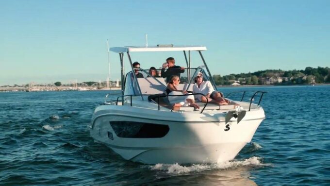 Private Boat Rental to Swim at Athenian Riviera With Skipper - Important Restrictions