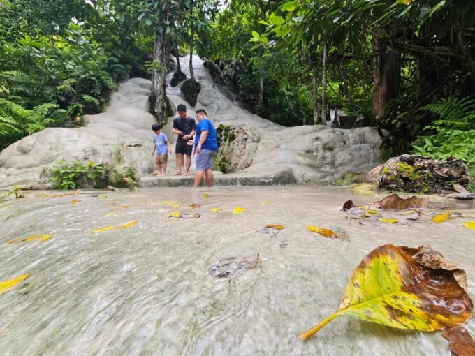 Private : Sticky Waterfall & Secret Temple & Karen Village. - Ethical Tourism Commitment