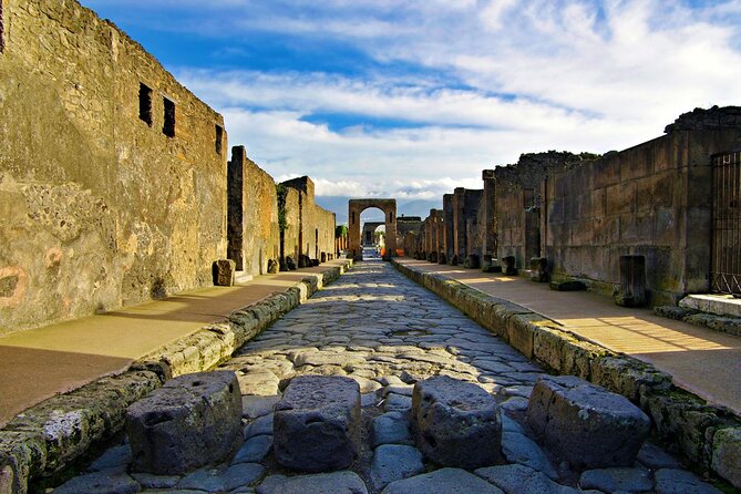 Private Tour: Pompeii and Sorrento From Rome - Guided Tour of Pompeii