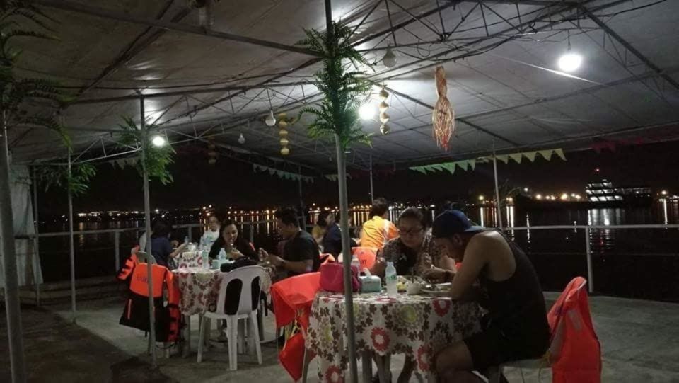 Puerto Princesa: Firefly Watching Bay Cruise With Dinner - Dinner and Fireflies