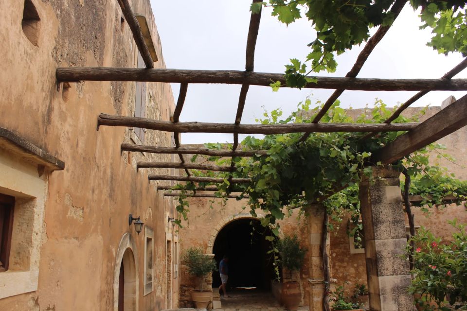 Rethymno History, Arts & Crafts Private Tour - Unique Underground Cave Visit