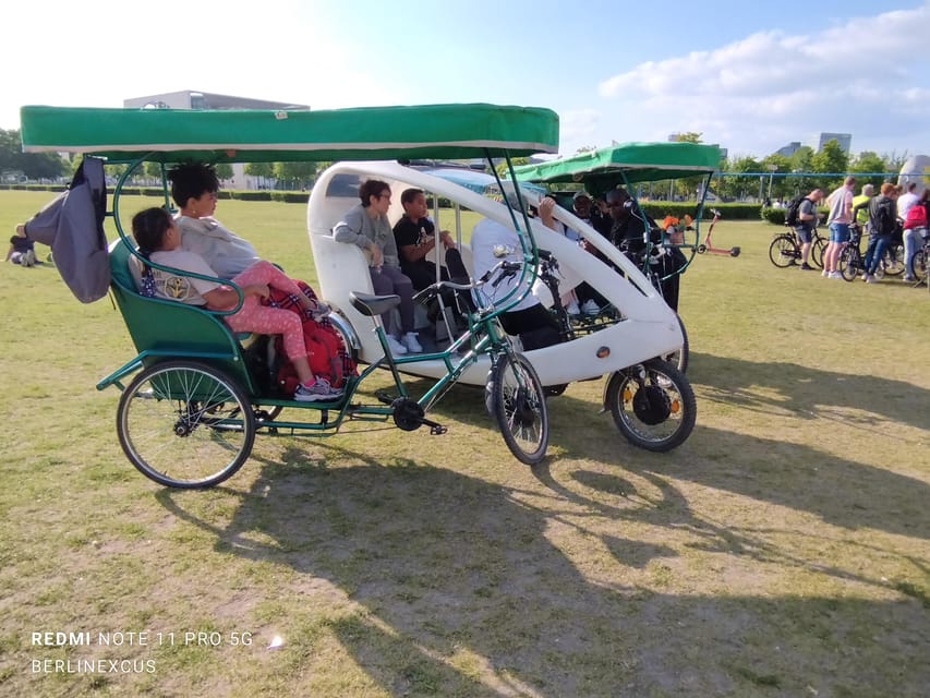 Rickshaw Shared Guide Tour in Small Groups - Meeting Point