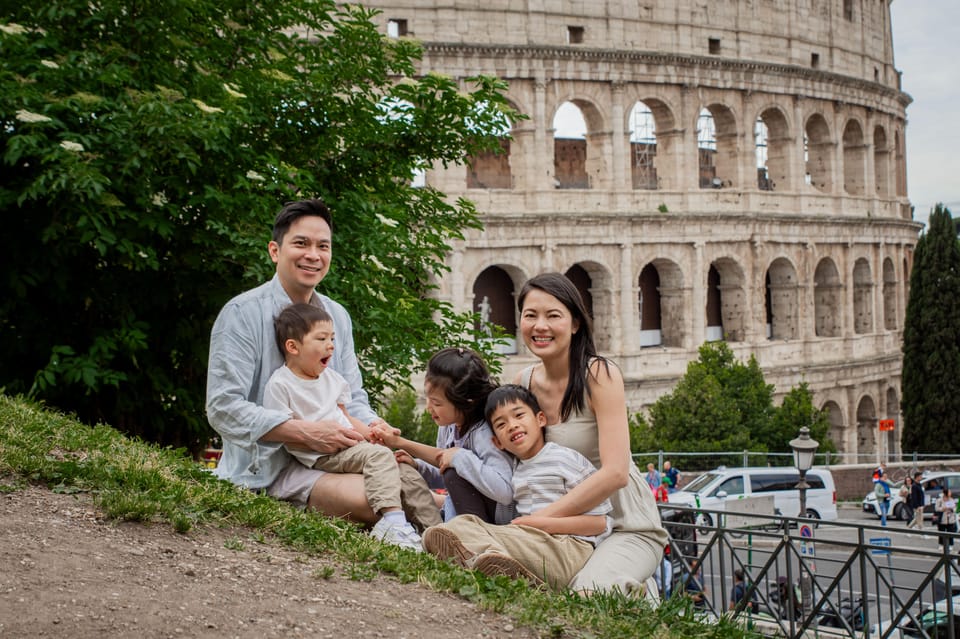 Rome: Professional Photoshoot for Family and Pregnancy - Language Options