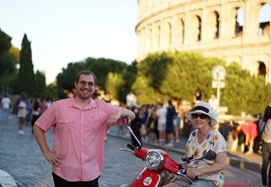 Rome: Shared Vespa Tour With Professional Photoshoot - Exploring Rome on a Vespa