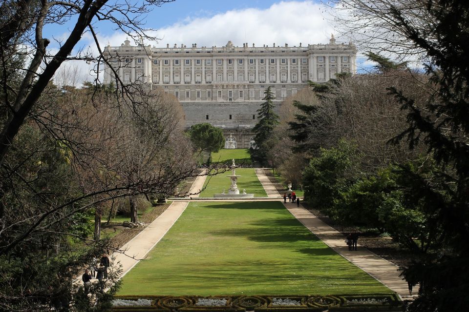 Royal Palace of Madrid Skip-the-Line and Retiro Park Tour - Optional Tapas Tasting