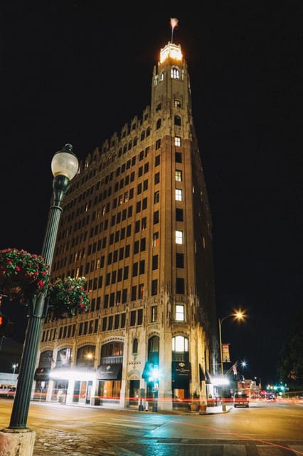 San Antonio: Guided Haunted Bar Crawl - Spooky History Exploration