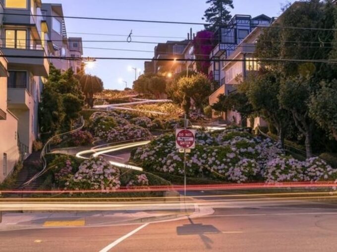 San Francisco : Highlights Private Walking Tour With A Guide - Meeting Point Details
