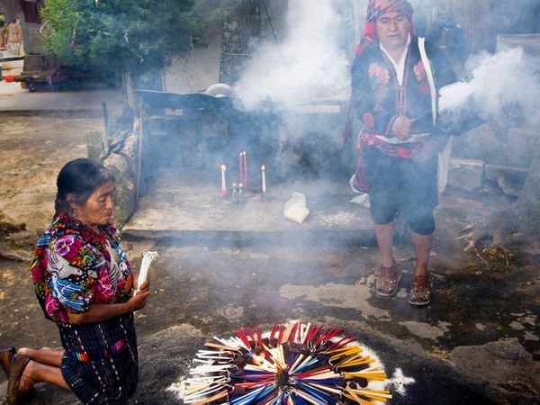 Santa Cruz La Laguna: 6-Hour Solola Hike & Market Visit - Best Time to Visit