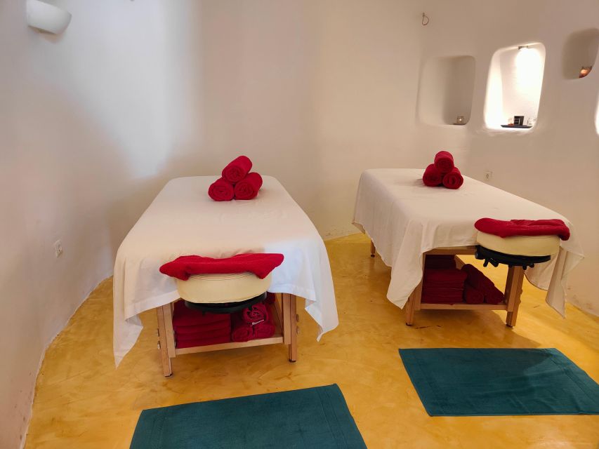 Santorini: Aromatherapy Couples Massage - Special Requests and Considerations