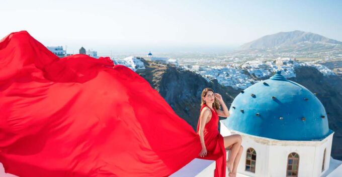 Santorini: Proffessional Flying Dress Photoshoot - Language Options