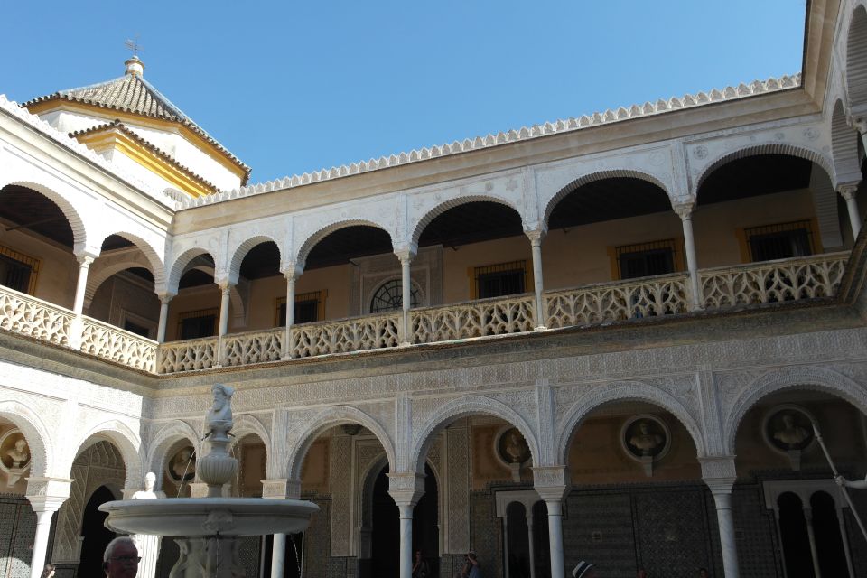 Seville: Casa De Pilatos and Condesa De Lebrija Palace Tour - Language Options