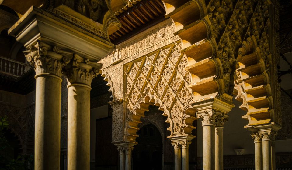 Seville: Royal Alcázar Guided Tour With Fast Entry Ticket - Architecture and Design