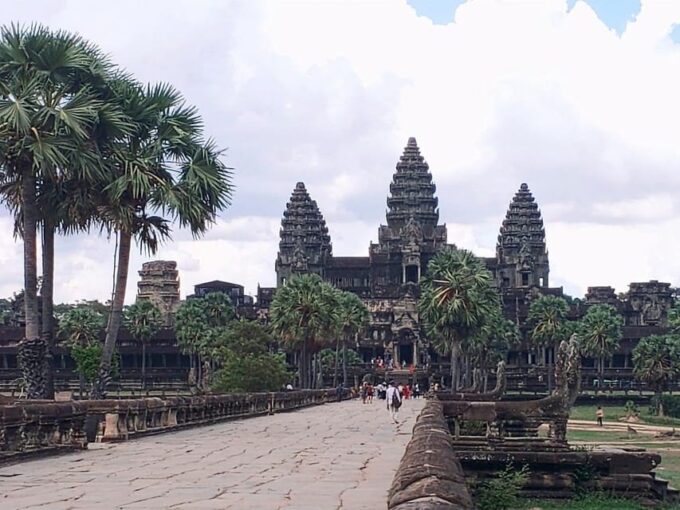 Sharing Tour With Sunrise at Angkor Wat Temple. - Exploring Ta Prohm Temple
