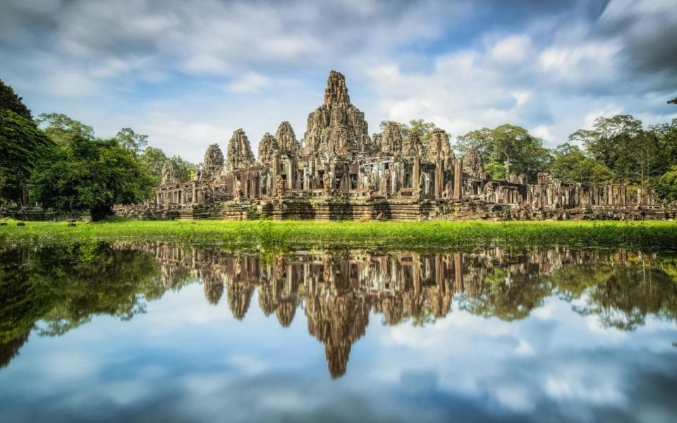 Siem Reap: Angkor Wat Small-Group Historical Day Tour - Booking and Cancellation Policy