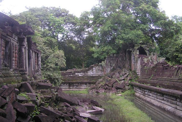 Siem Reap: Banteay Srey and Beng Mealea Temples Tour - Frequently Asked Questions