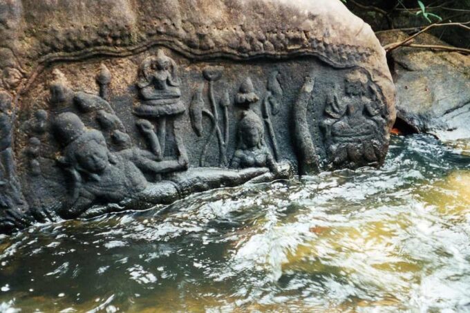 Siem Reap: Kbal Spean and Banteay Srey Temples Day Tour - Tips for Travelers