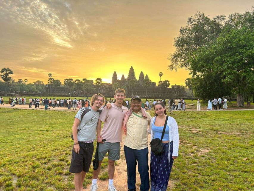 Siem Reap: One Way Transfer From Airport & Temples Tour - What to Bring