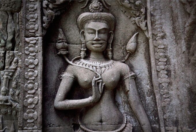 Siem Reap: Private Angkor Wat & Bakheng Mountain Sunset Tour - Tips for Your Tour