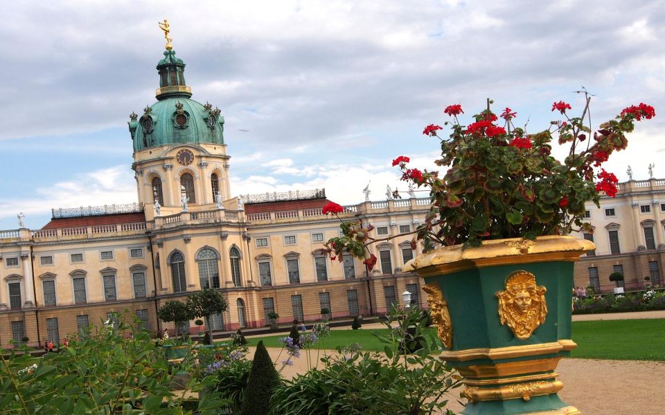 Skip-the-line Charlottenburg Palace Private Tour & Transfers - Meeting Point Details