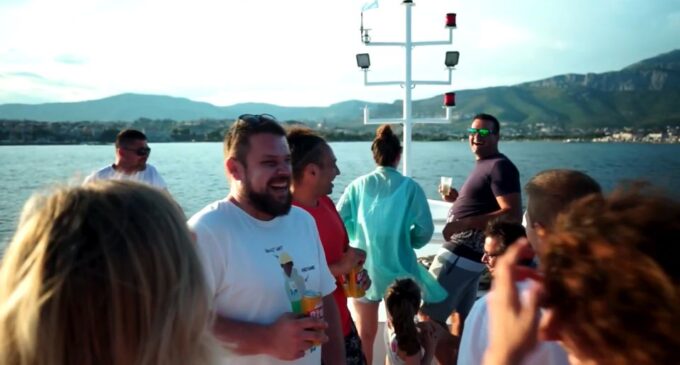 Split: Blue Lagoon and ŠOlta Boat Tour With Lunch and Drinks - Exploration and Swimming