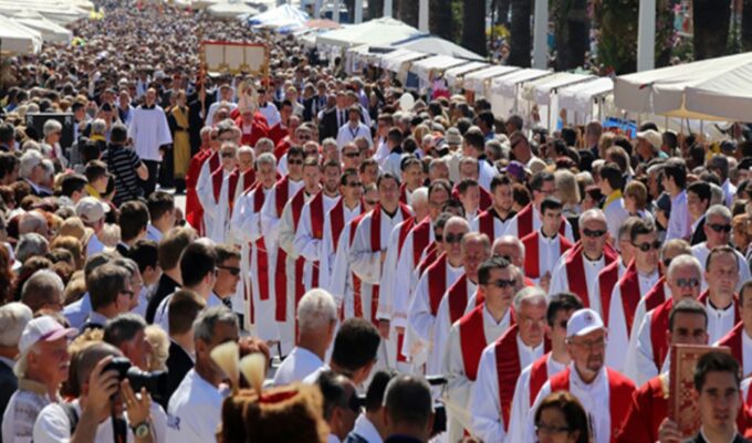 Split: Cultural Walking Tour With Anthropologist Guide - Navigating Controversial Topics Effectively