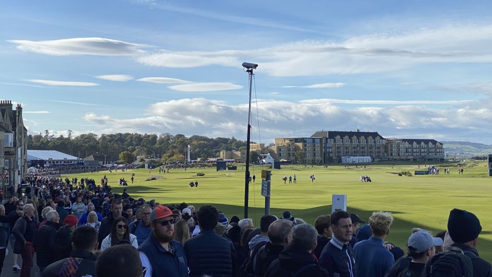 St Andrews: Old Course History Tour - 80s Pro Caddie Guide - Accessibility Information