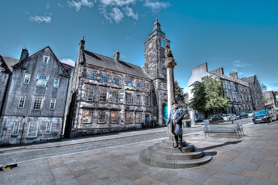 Stirling Castle and the Old Town: Private Walking Tour - Cancellation Policy