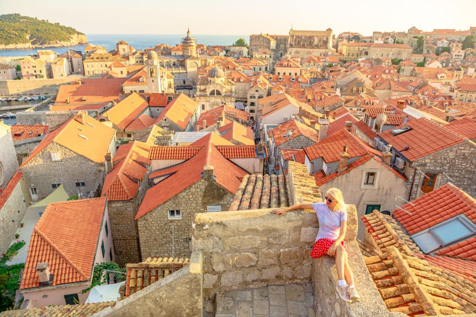 Stunning Dubrovnik - Family Walking Tour - Discovering Onofrio Fountains