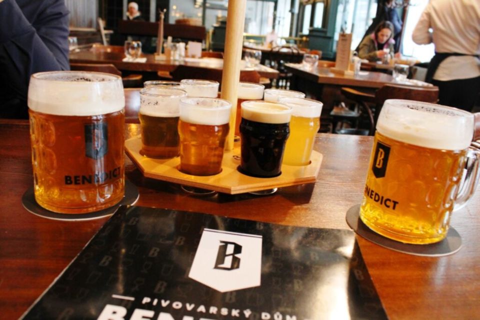 Taste of Prague: 10 Beers and Traditional Czech Dinner - Cultural Exploration