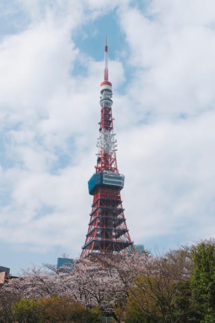 Tokyo Tower: Privat Tour, Day or Night With Local Guide - Local Guide Insights