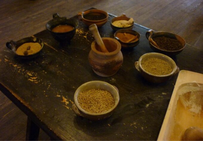 Torun Living Museum of Gingerbread and Old Town Private Walk - Local Culture and History