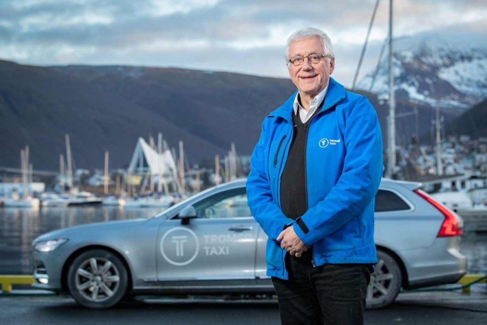 Tromsø Airport (TOS): One-Way Hotel Transfer - Driver Meet and Greet