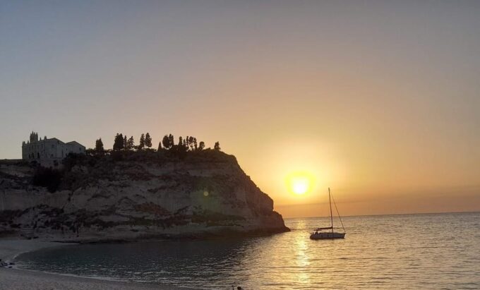 Tropea: Sunset Aperitif on a Sailing Boat - Frequently Asked Questions