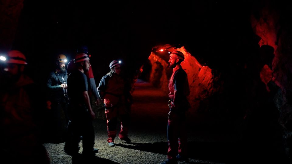 TUNNEL ABSEILING PLUS Tour the Underground - Contact