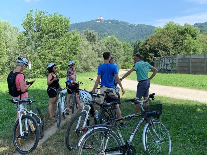 Turin: Classic Bike Tour, the Historic Center and the Hill - Guided Stories and Insights