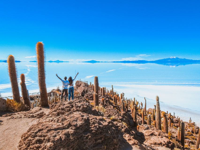 Uyuni: Isla Incahuasi & Uyuni Salt Flats Full-Day Jeep Tour - What to Bring for the Tour