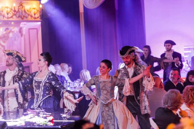 Venice: Carnival Grand Ball Gala Dinner and Show - Dress Code and Attire