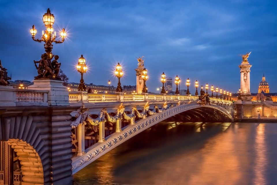 Walking Tour of Paris Old Town and Seine River Cruise - Tips for Enjoying Your Tour