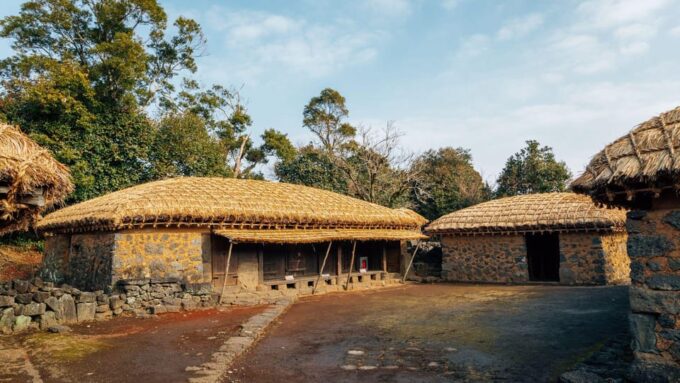 Waujeongsa Temple With Korean Folk Village Private Day Tour - Customer Feedback