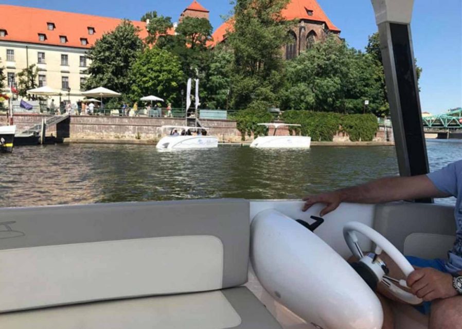 Wroclaw: City Walk and Cruise by Luxury Solar Catamaran - What to Bring