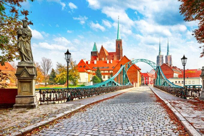 Wroclaw: Private Old Town Guided Tour - Pricing and Booking Details