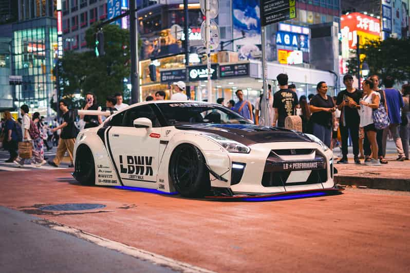 Yokohama/Tokyo: Nissan GT-R R35 and R34 Guided Tour - Experience the Cars