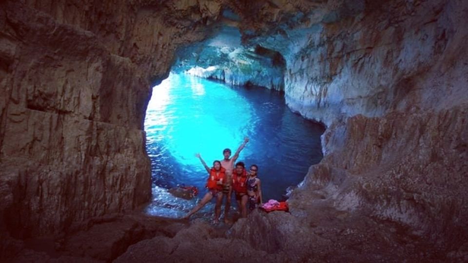 Zakynthos: Private Customizable Tour - Visiting Shipwreck Beach