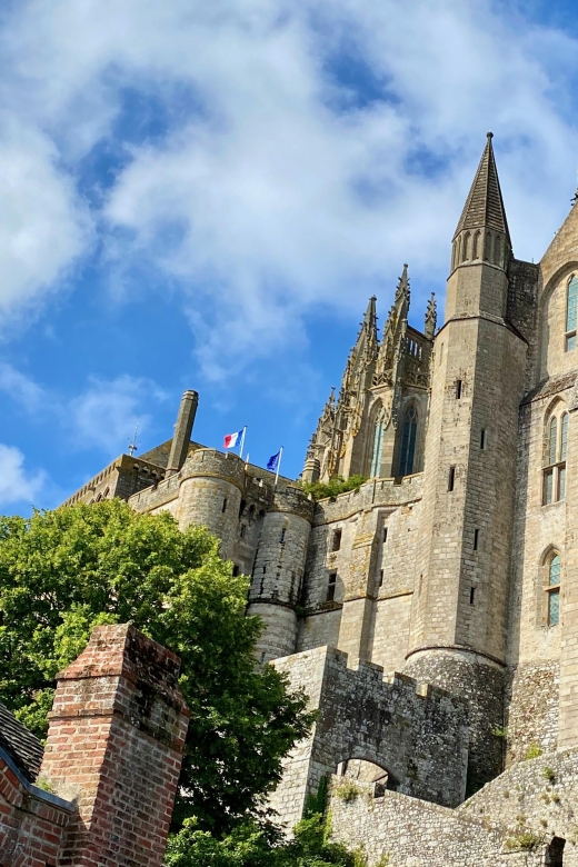 2-day Private D-Day Mont Saint-Michel 3 Castles by Mercedes - Booking and Cancellation Policy